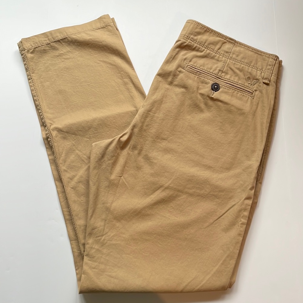 NWT American Eagle Outfitters original straight khaki pants  size 34 x 34